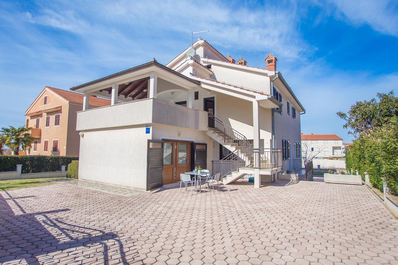 Punta B Hotel Porec Exterior photo